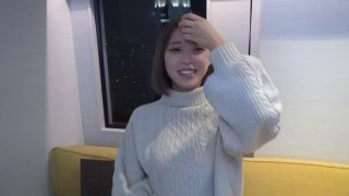 家中约炮少妇，主动骑上来